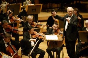 Pierre Boulez conducting the Chicago Symphony Orchestra (Todd Rosenberg)